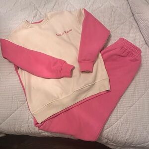 “Don’t know, Don’t care” sweat suit